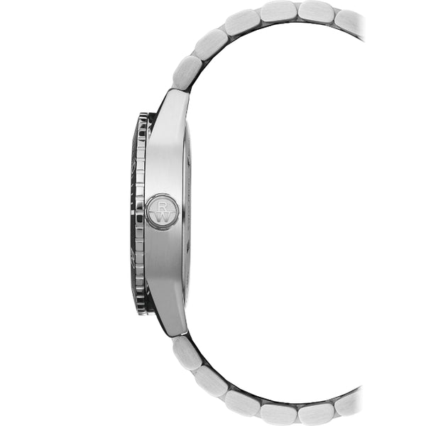 Freelancer Diver Men's Stainless Steel Gradient Black Dial Bracelet Watch | 42.5mm