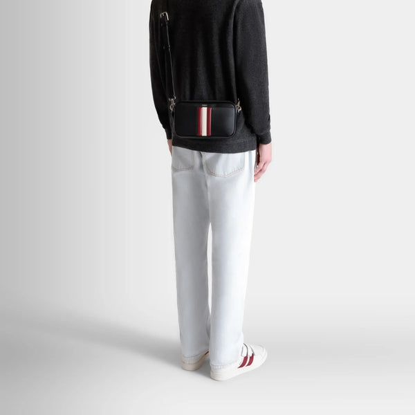 Mythos | Crossbody Bag in Black Recycled Leather