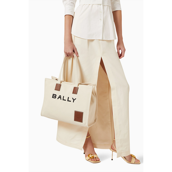 Akelei | WoTote Bag in Neutral Canvas