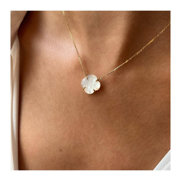 Victoria Clover Necklace | Yellow Gold Mop