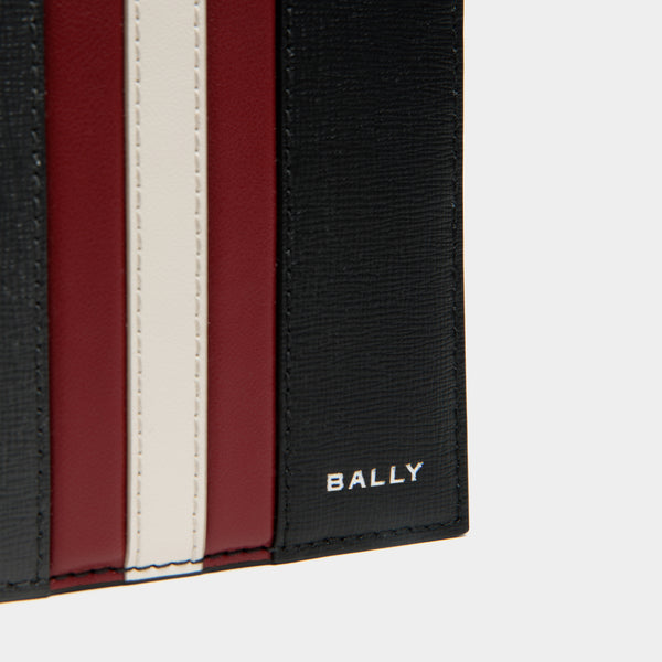 Mythos | Bifold In Black Recycled Leather