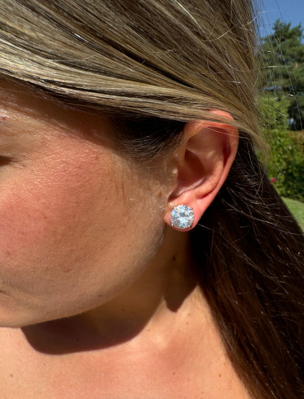 Amazing Round Stud Silver Earrings 12 mm