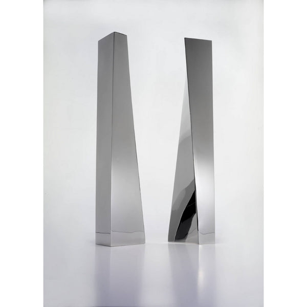 Crevasse | Flower vase by Zaha Hadid